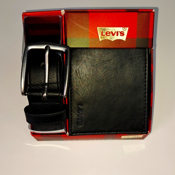 Levi's Leather Black RFID Bi-Fold Wallet and Adjustable Belt Set XLarge Men's - Picture 10 of 10